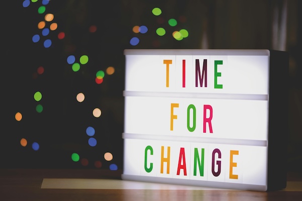 Changement de nom de domaine : retour d'expérience